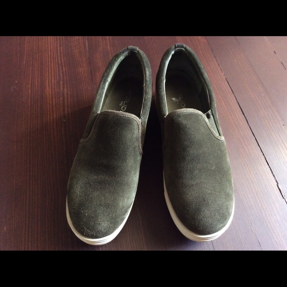 J/Slides Suede Slip-On Platform Sneaker 8 EUC